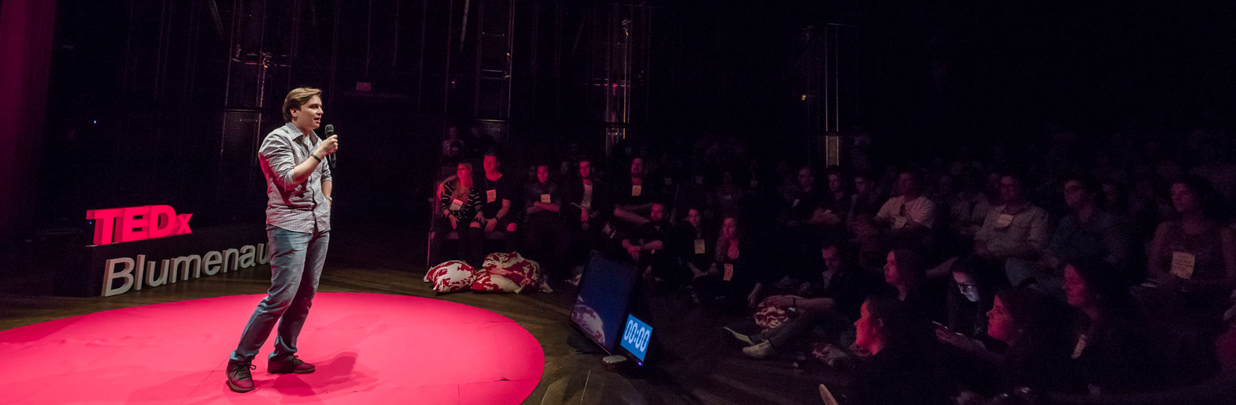 TEDxBlumenau 2024 – Democracia
